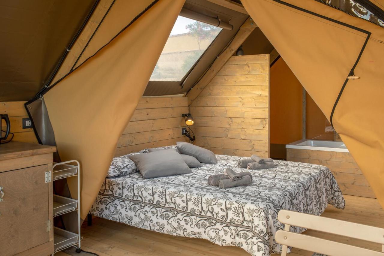 Glamping Debbiare Ξενοδοχείο Riparbella Εξωτερικό φωτογραφία